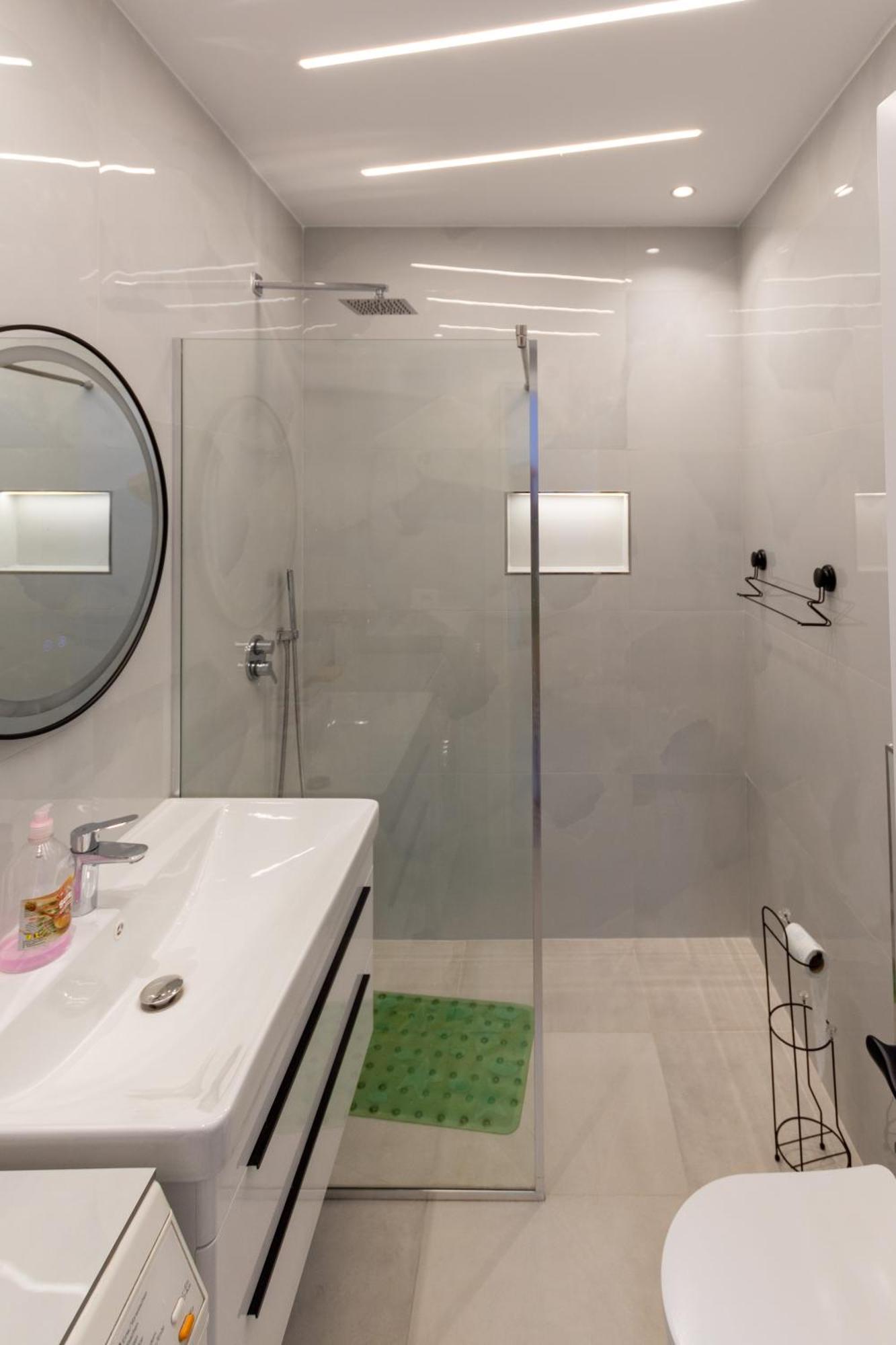 Spacious 2 Bedroom In Durrës